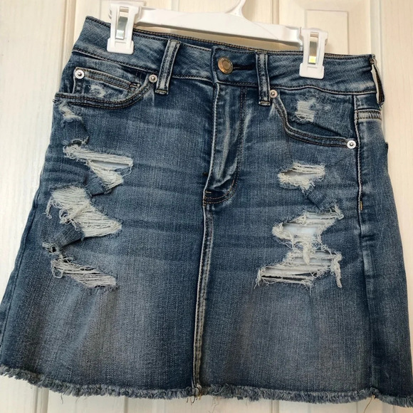 American Eagle Outfitters Women’s Size 2 Jean Skirt Next Level Stretch Ripped - Picture 1 of 6
